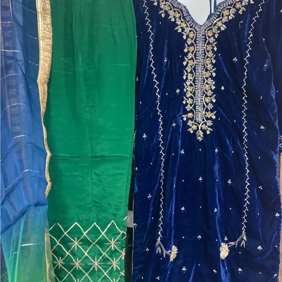 Valvet suits in small to Med sizes - Picture 12 of 16